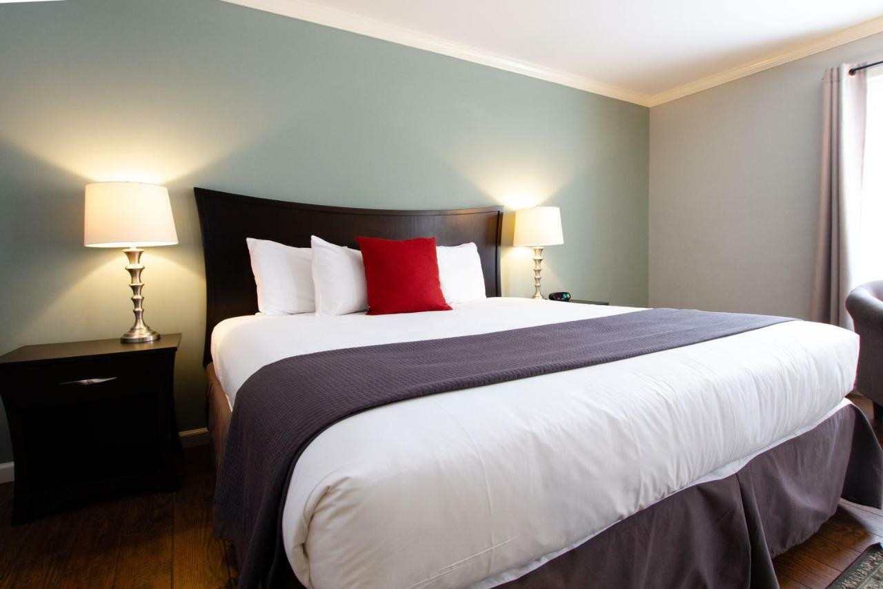 The Dahlonega Square Hotel & Villas Экстерьер фото