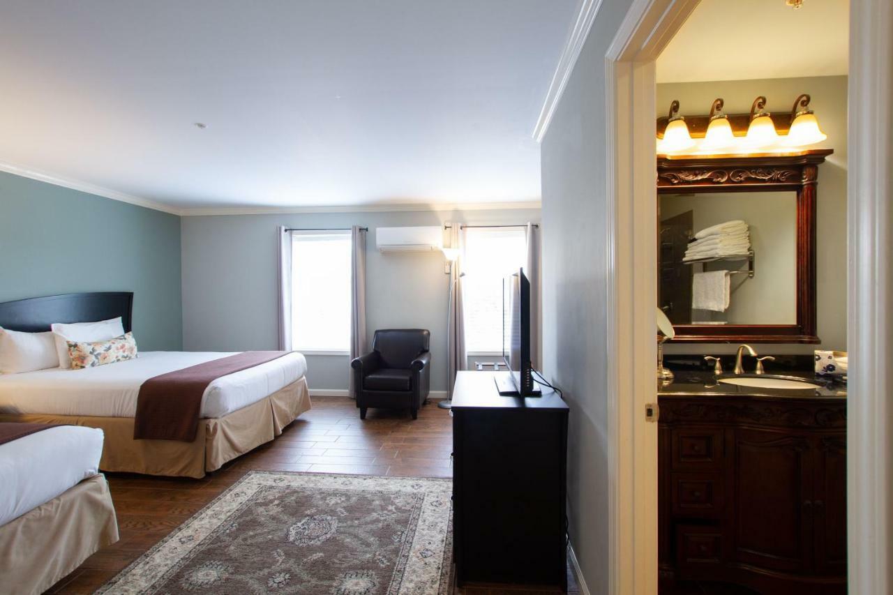 The Dahlonega Square Hotel & Villas Экстерьер фото