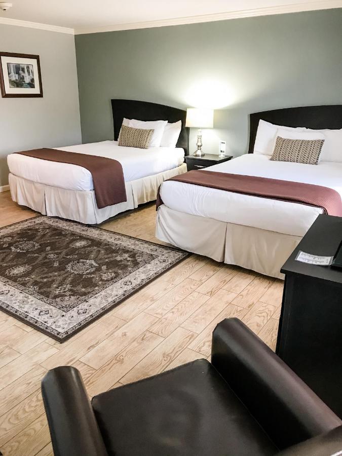 The Dahlonega Square Hotel & Villas Экстерьер фото